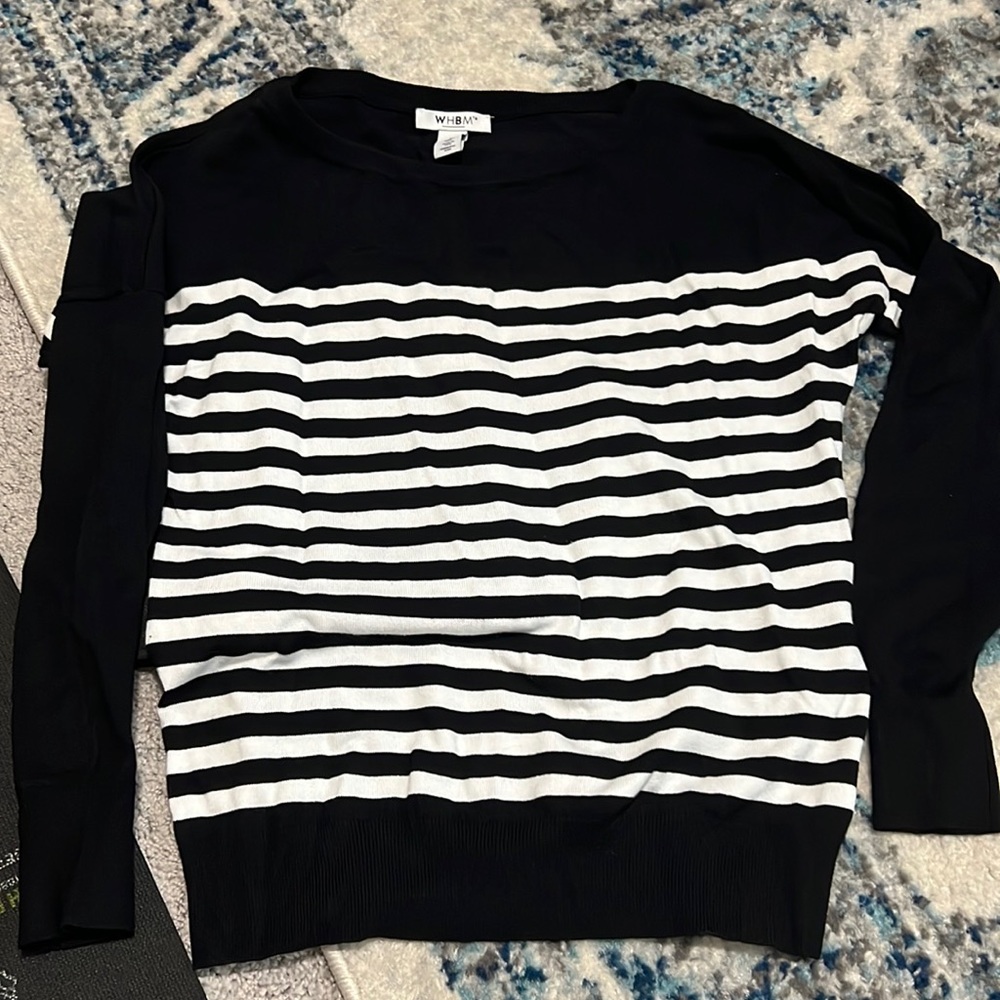 White House Black Market long Sleeve Sweater